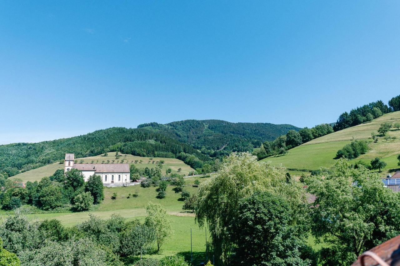Moderne 2 Zi.-Fewo Blackforest Art Barrierefrei Naehe Freiburg Зимонсвальд Экстерьер фото